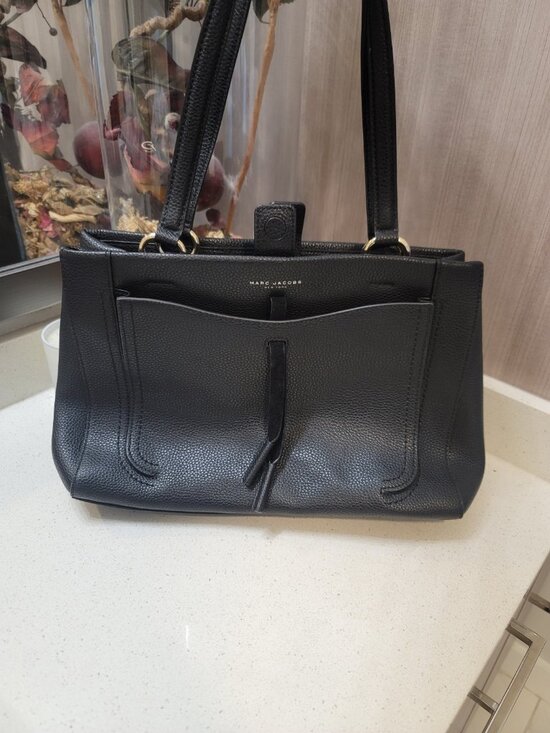 Marc Jacobs Handbags - MARC JACOBS Maverick Tote Soft Black Pebbled Leather Large Bag 3 Sections